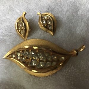 Vintage J J Rhinestone Leaf Pin and Earring set